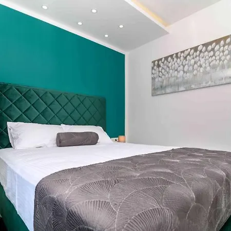 Luksusowy Apartament Z Podgrzewanym Basenem I Widokiem Na Morze Trogir Exterior photo